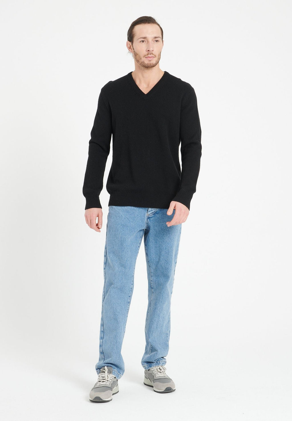 LUKE 13 4-thread cashmere V-neck sweater black