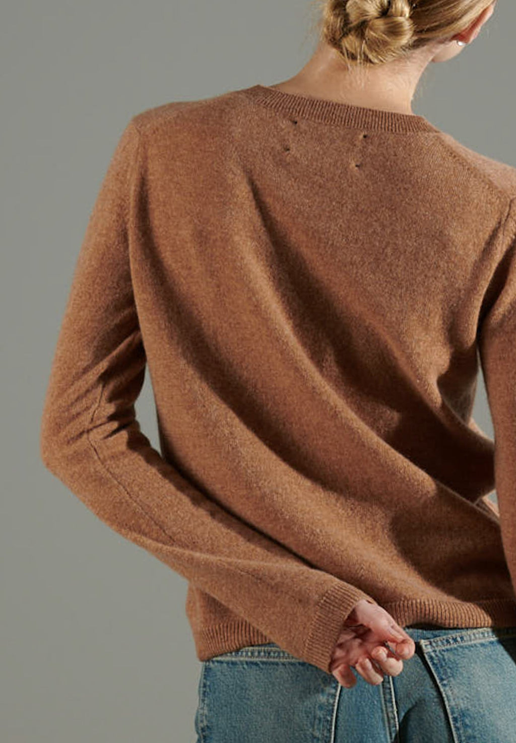 NAMI 4 Round-neck cashmere sweater camel