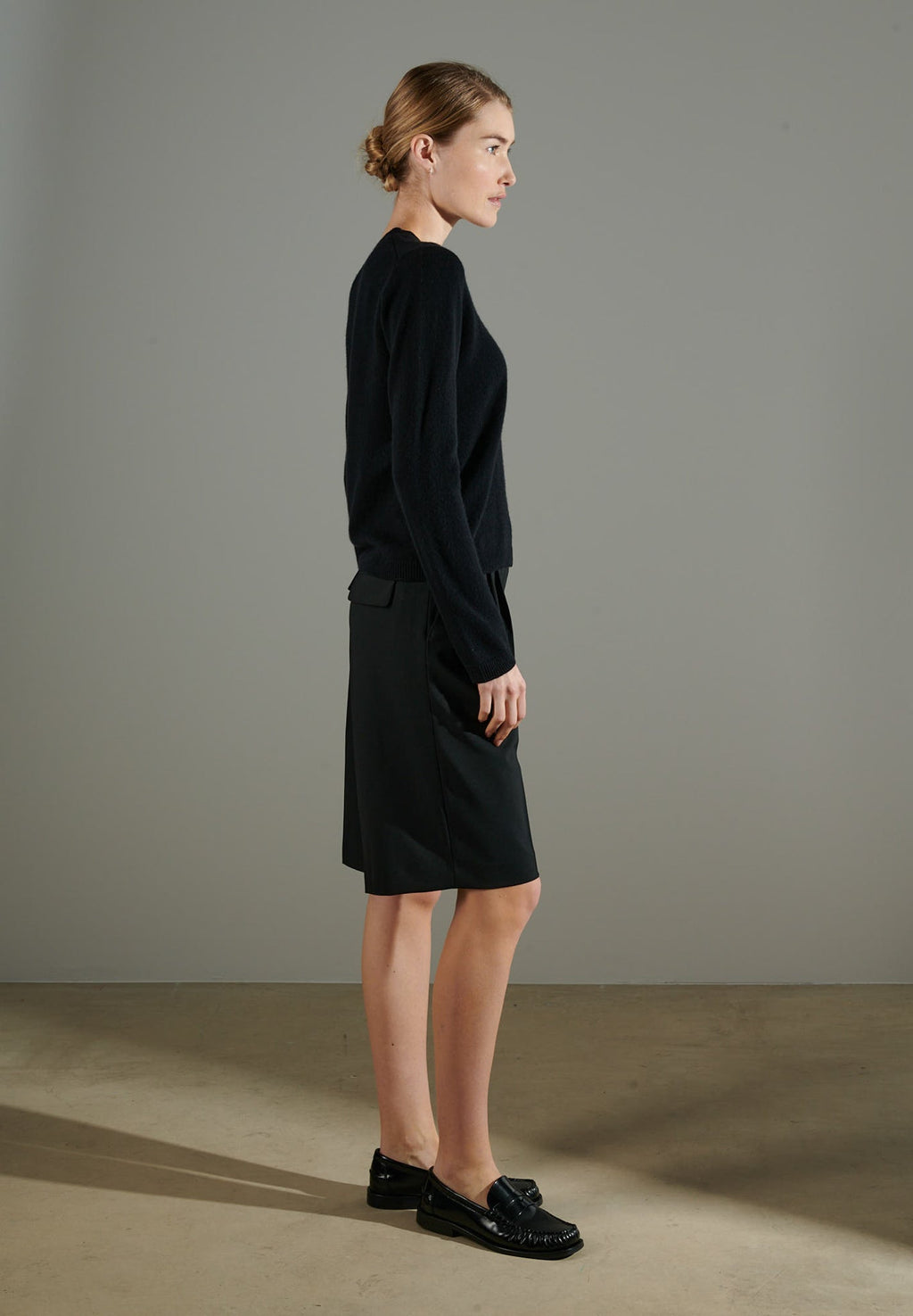 NAMI 4 Round-neck cashmere sweater black