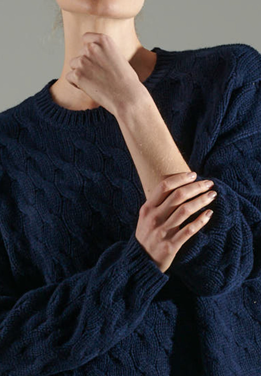 NAMI 5 10-thread cashmere twisted round-neck sweater navy blue