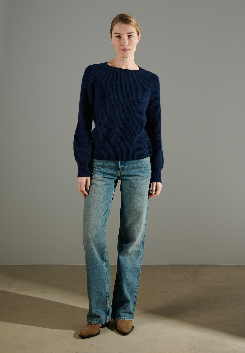 NAMI 6 Navy blue cashmere 4-thread cashmere sweater with round neck and raglan sleeves