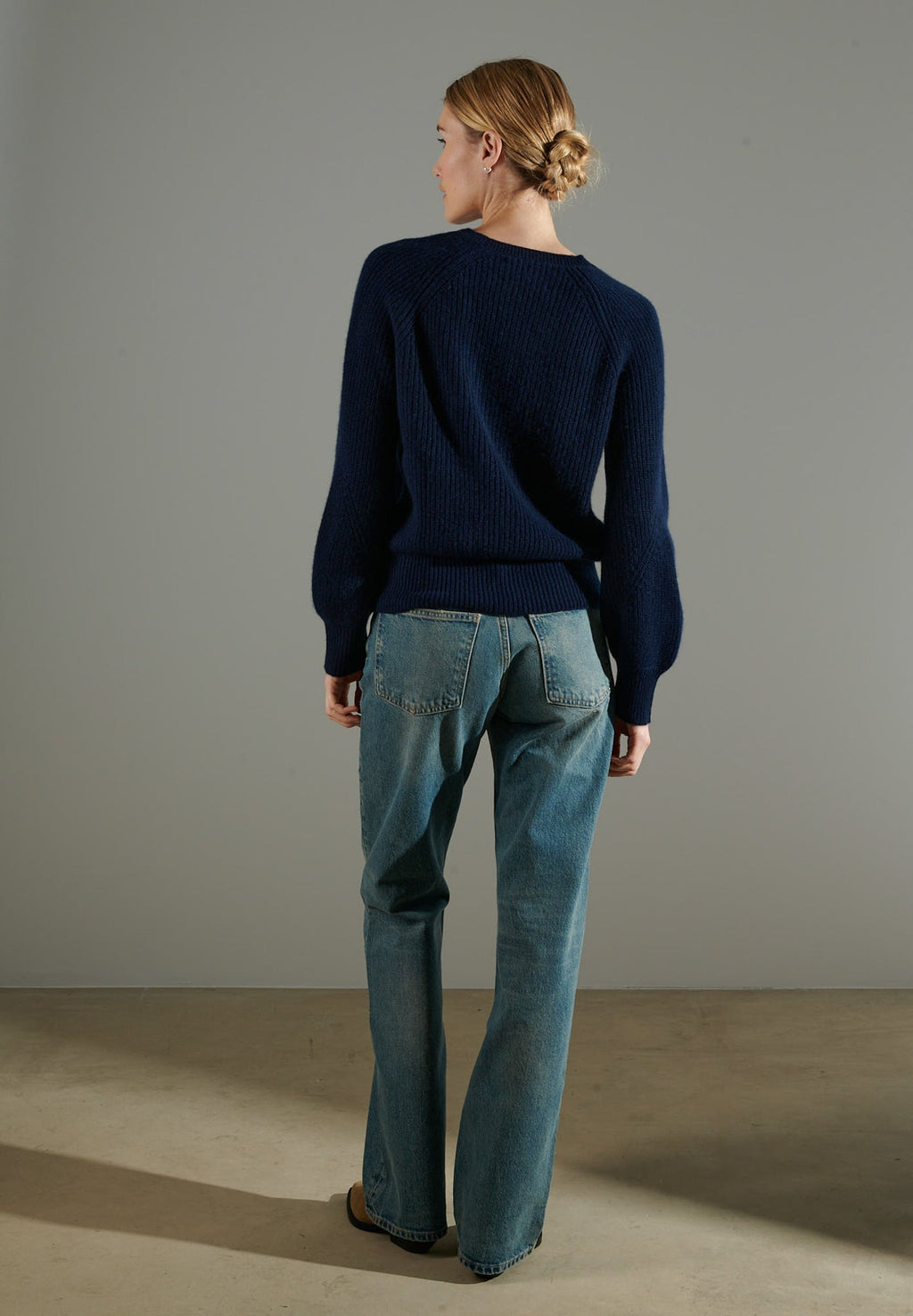 NAMI 6 Navy blue cashmere 4-thread cashmere sweater with round neck and raglan sleeves