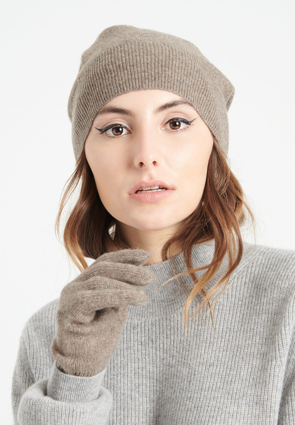 Taupe cashmere hat