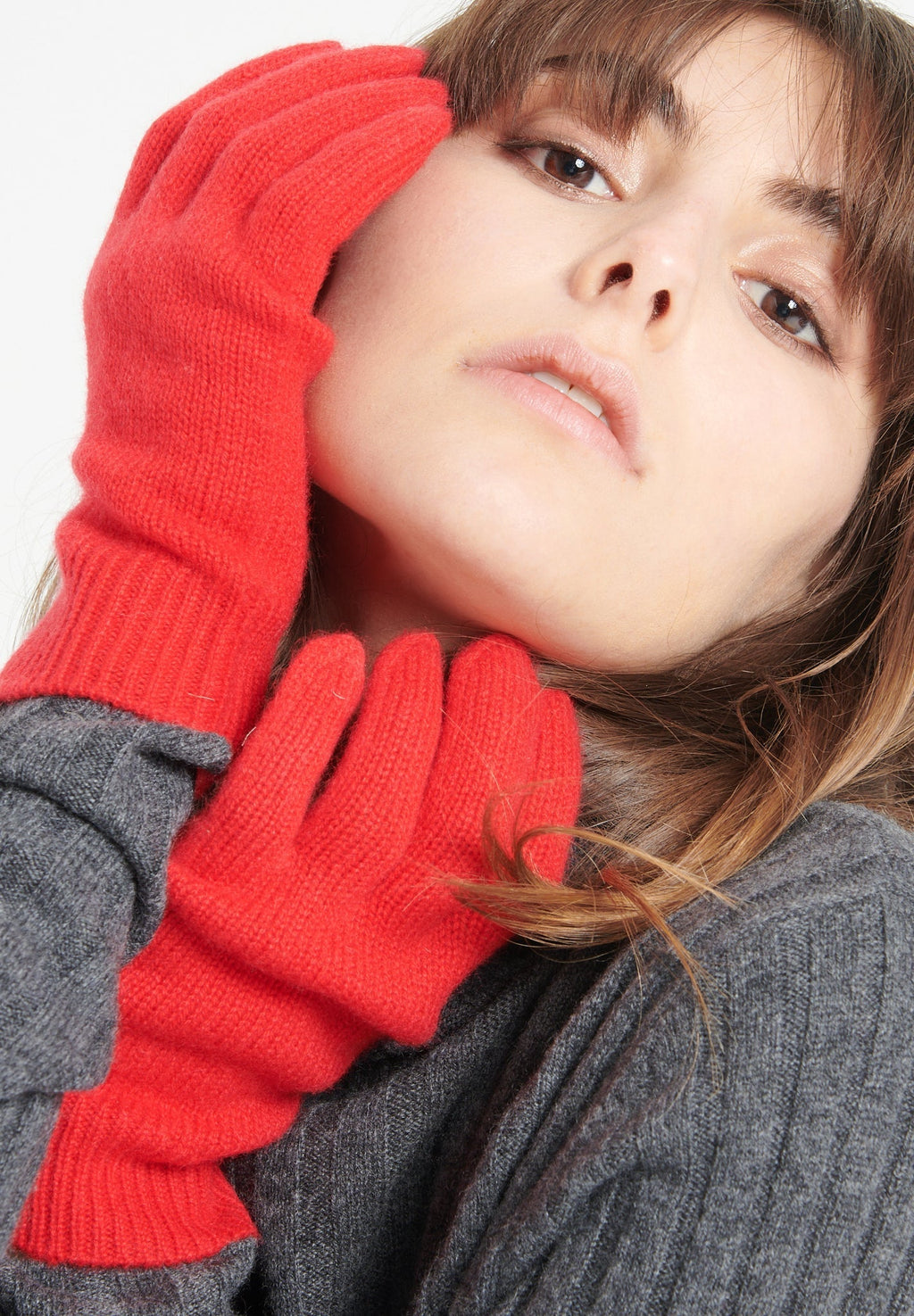 Red 4-thread cashmere gloves