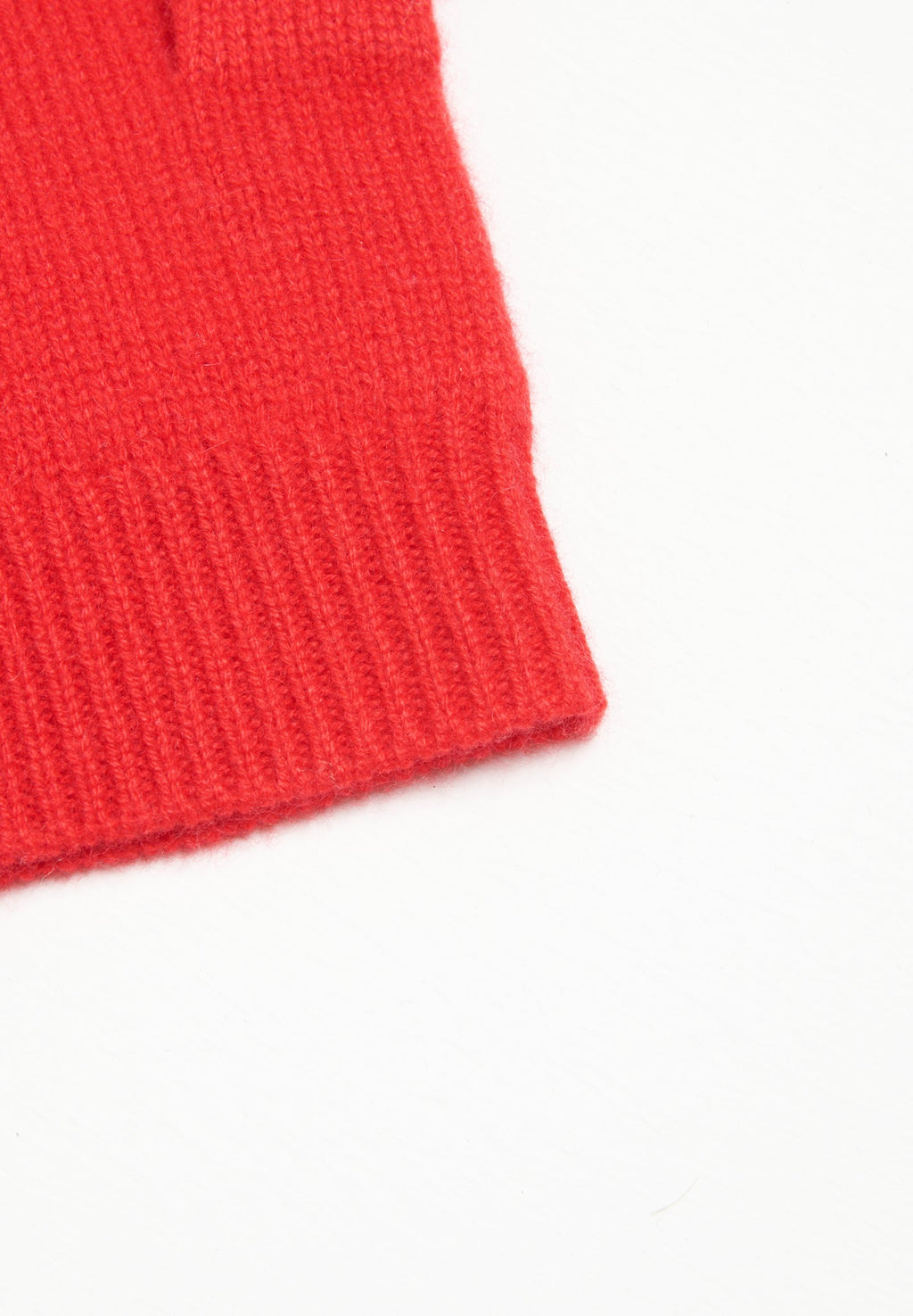 Red 4-thread cashmere gloves