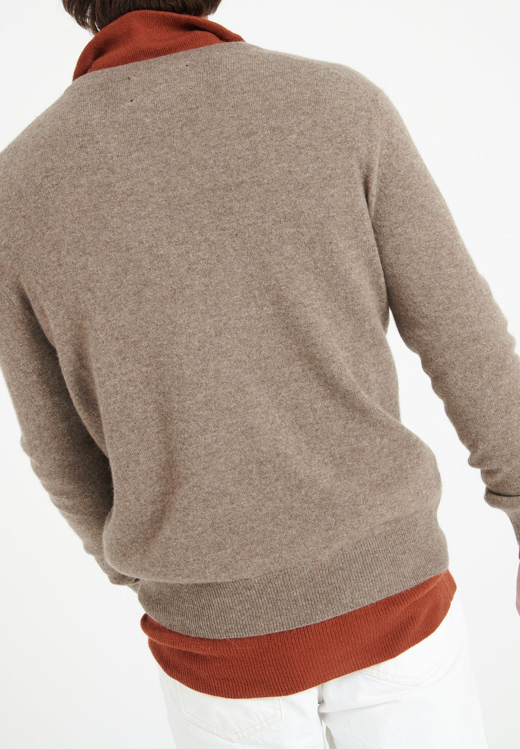 LUKE 1 V-neck cashmere sweater in taupe