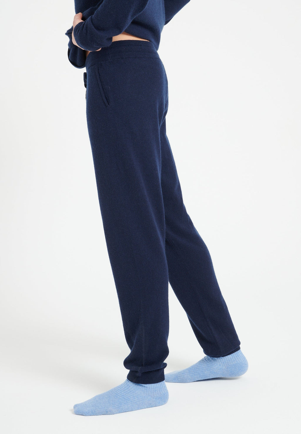 LUKE 7 Navy cashmere sweatpants