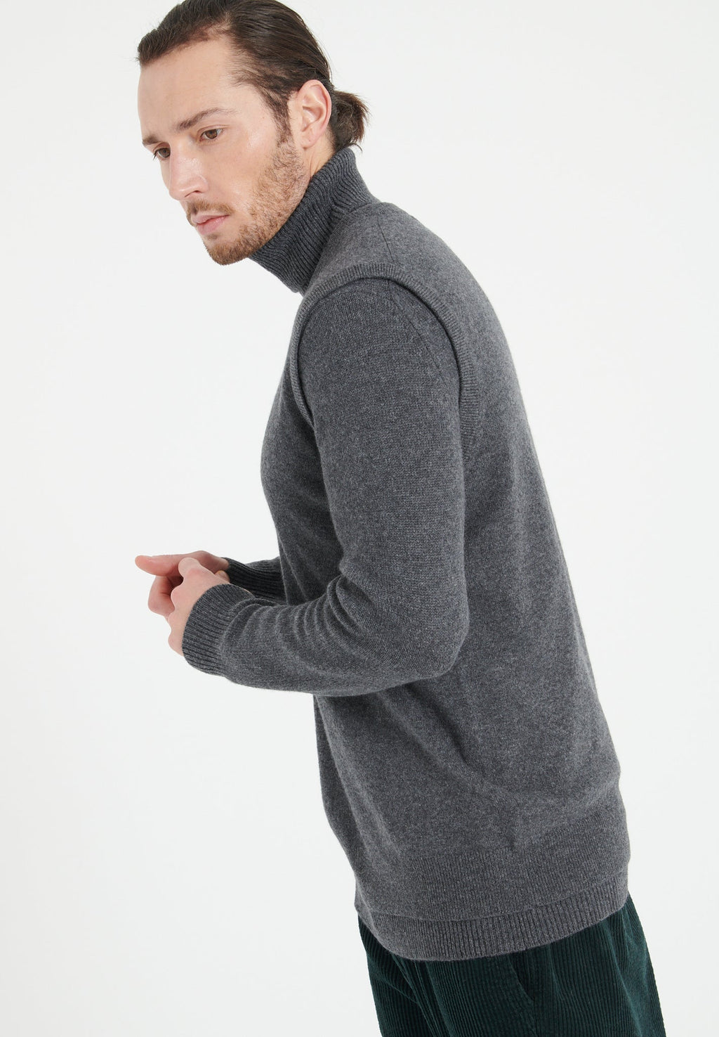 LUKE 9 Sleeveless cashmere cardigan in charcoal grey