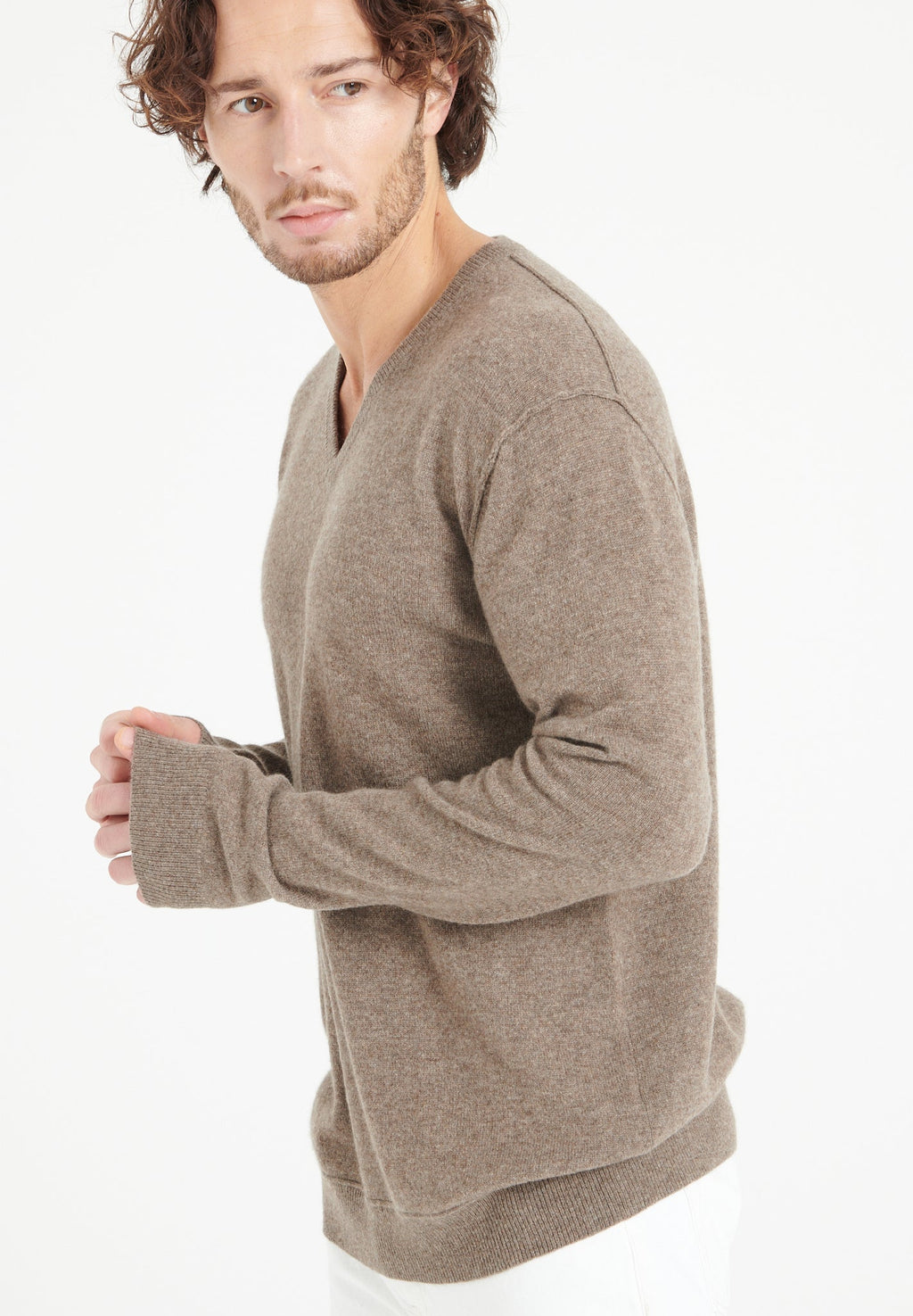 LUKE 11 V-neck cashmere sweater in taupe