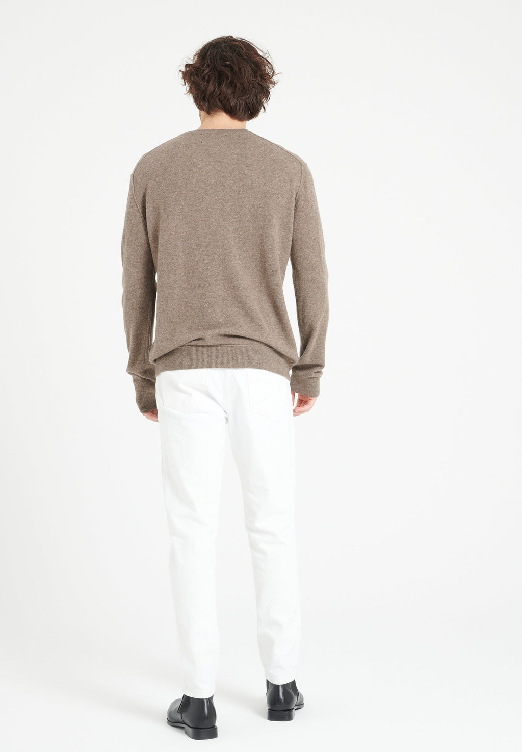 LUKE 11 V-neck cashmere sweater in taupe