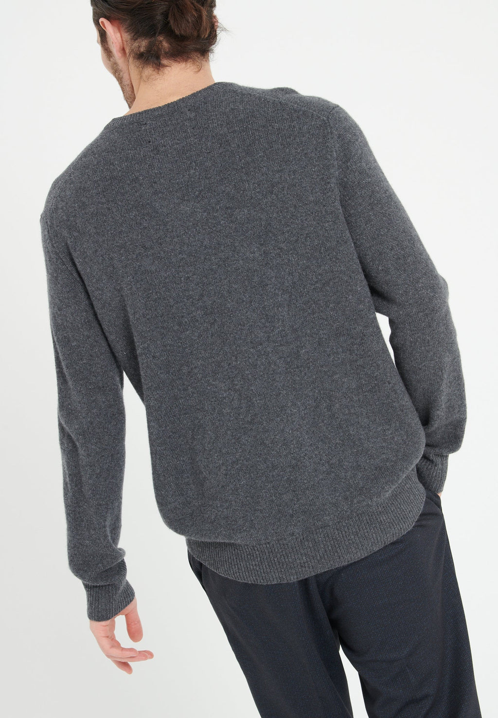 LUKE 13 4-thread cashmere V-neck sweater charcoal grey