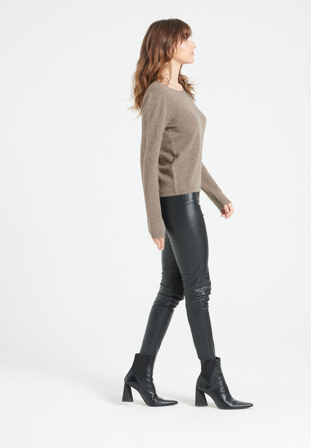 LILLY 1 Slim-fit cashmere round-neck sweater in taupe