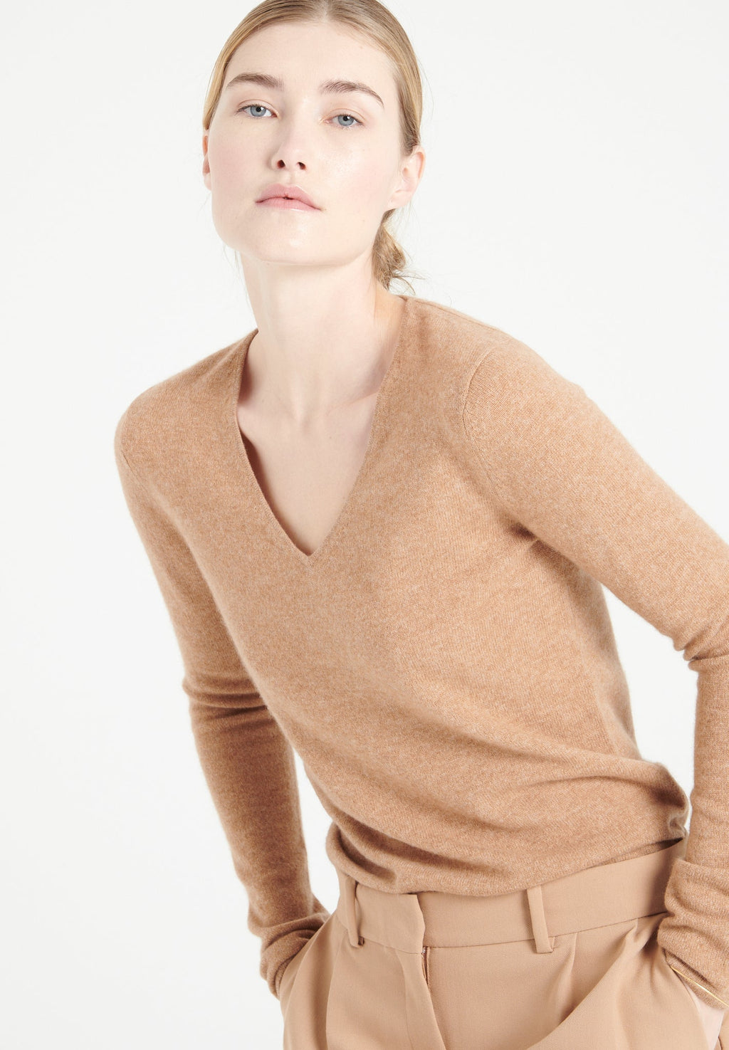 LILLY 2 Camel cashmere V-neck sweater