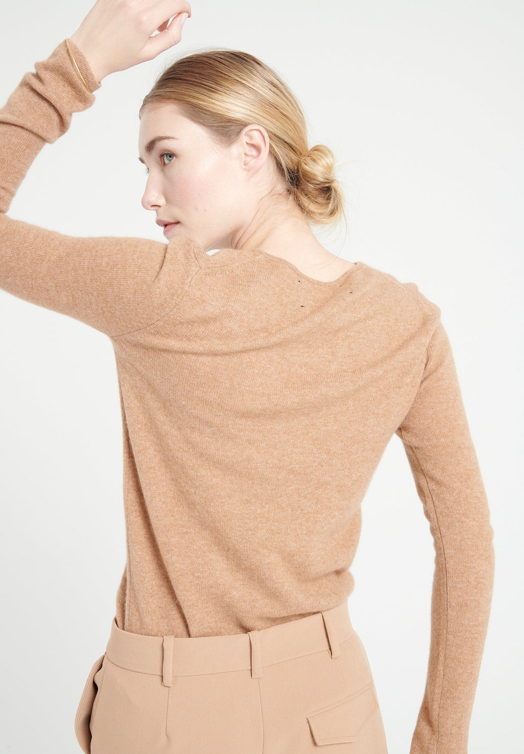 LILLY 2 Camel cashmere V-neck sweater