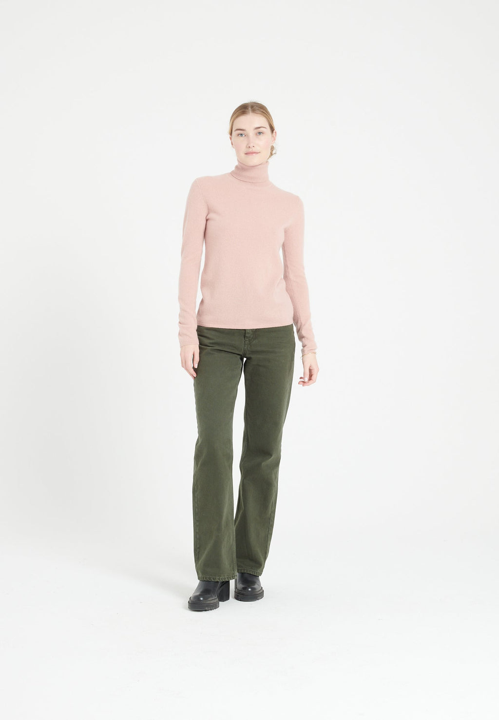 LILLY 3 Cashmere turtleneck sweater in powder pink