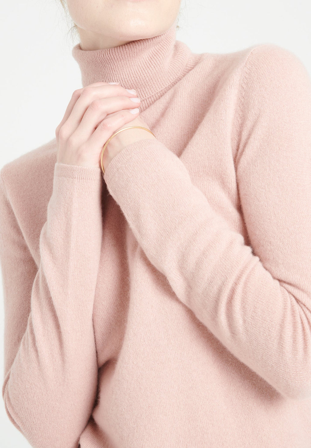 LILLY 3 Cashmere turtleneck sweater in powder pink