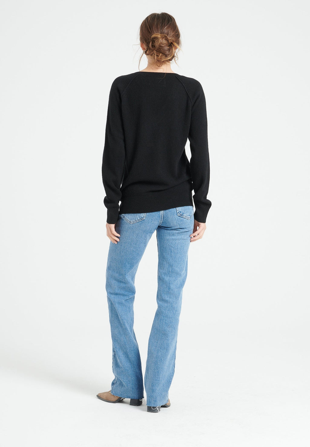 LILLY 6 V-neck cashmere sweater, black