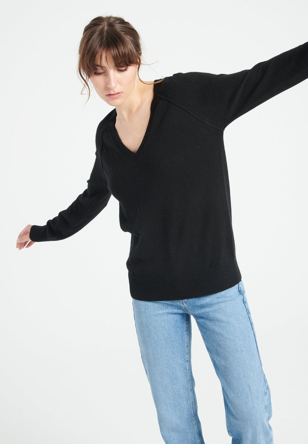 LILLY 6 V-neck cashmere sweater, black