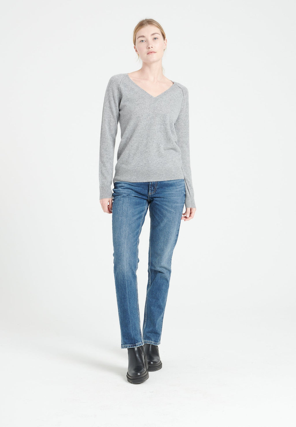 LILLY 6 Light grey cashmere V-neck sweater