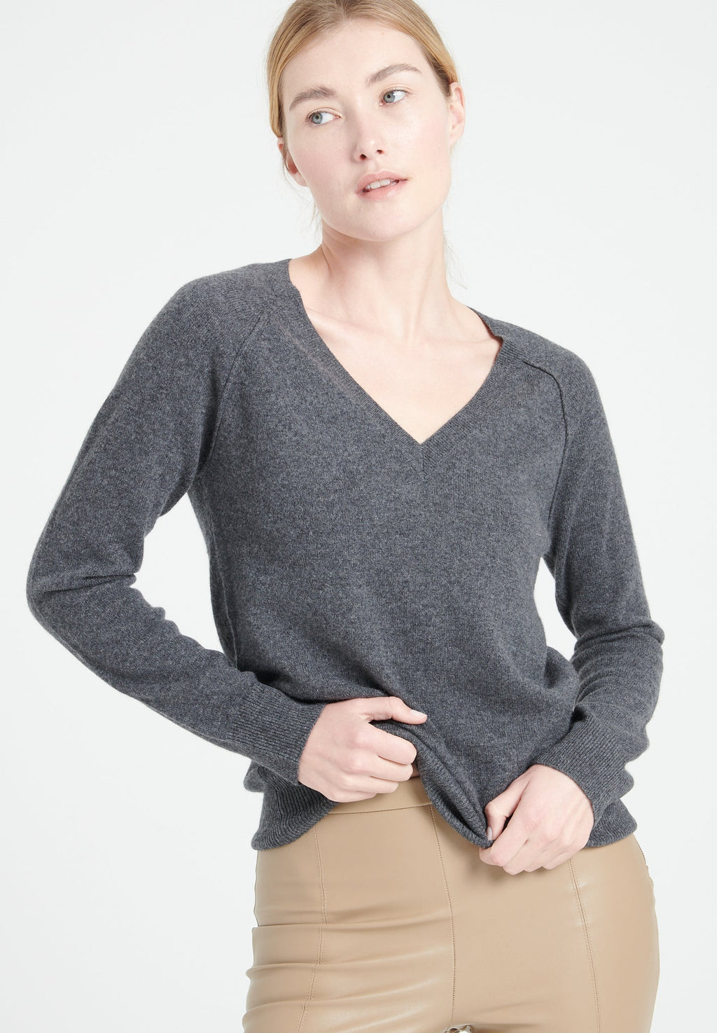 LILLY 6 Cashmere V-neck sweater, charcoal grey