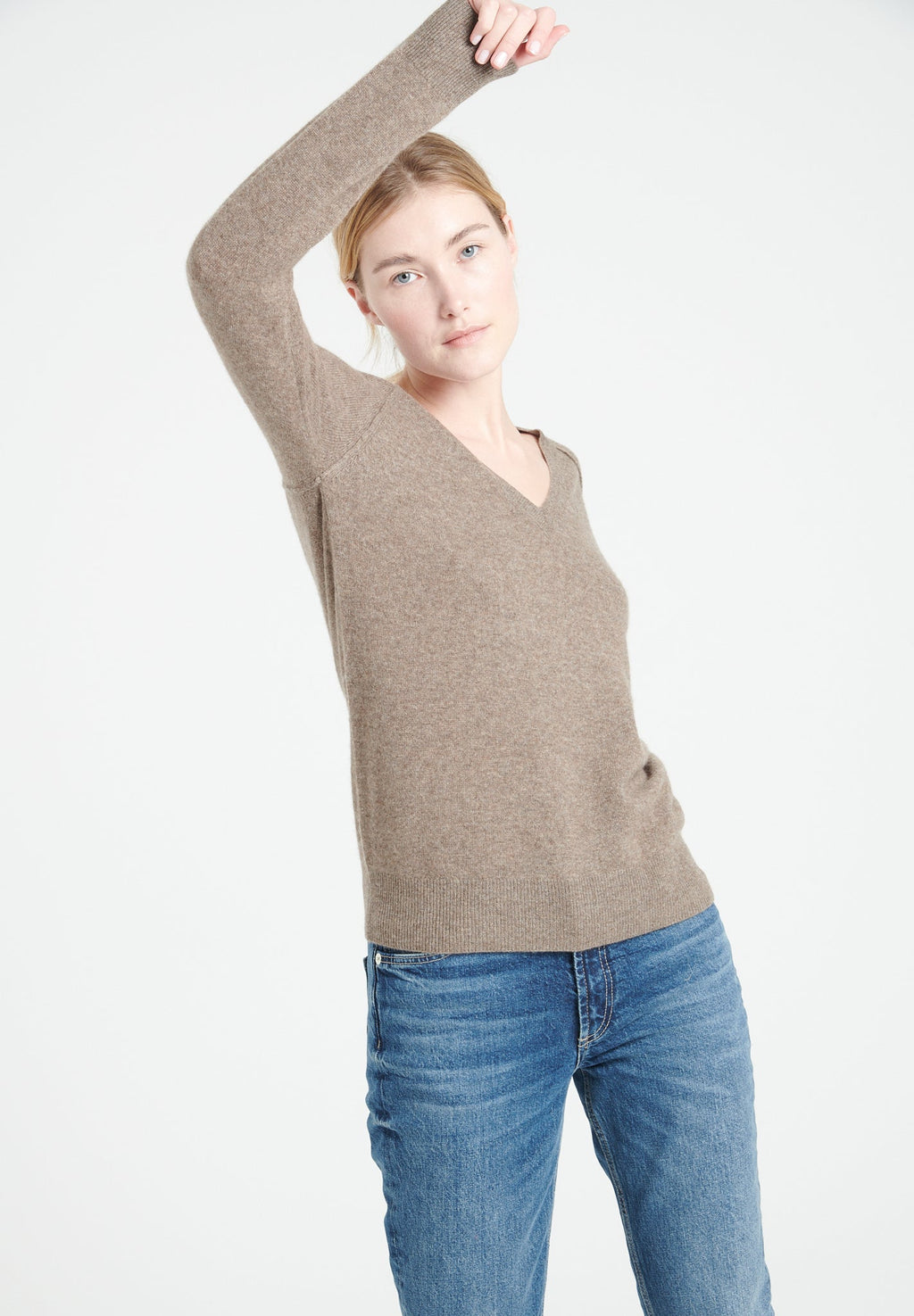 LILLY 6 Cashmere V-neck sweater in taupe