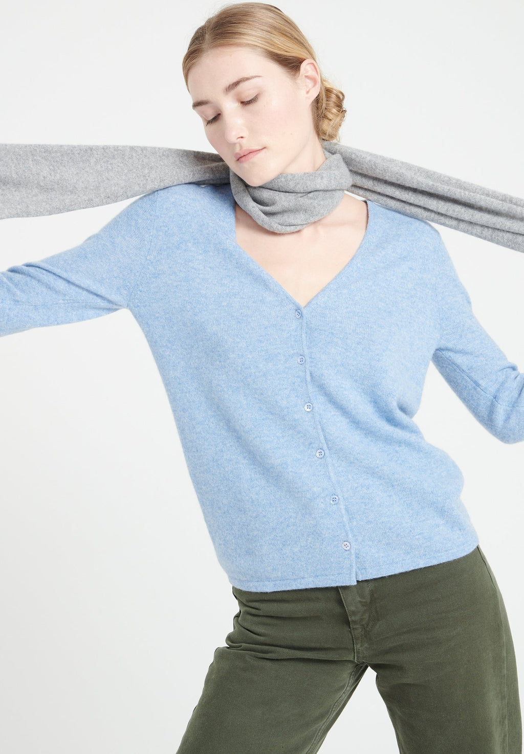 LILLY 7 Slim-fit cashmere V-neck cardigan sky blue