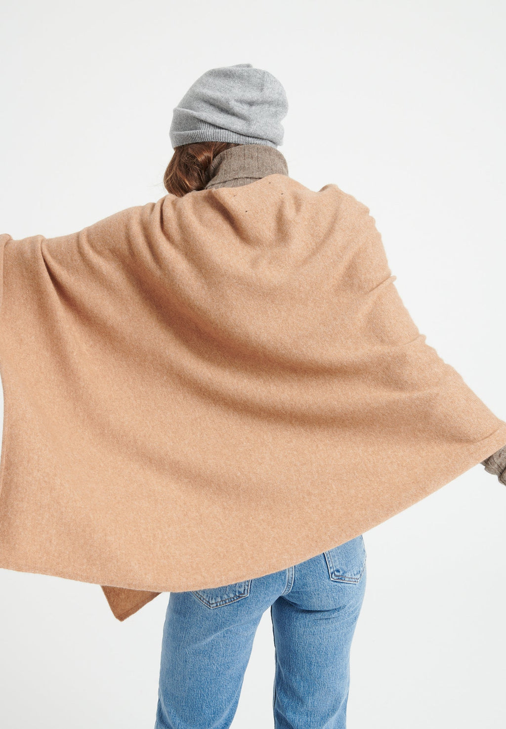 LILLY 9 Poncho V Neck in camel cashmere