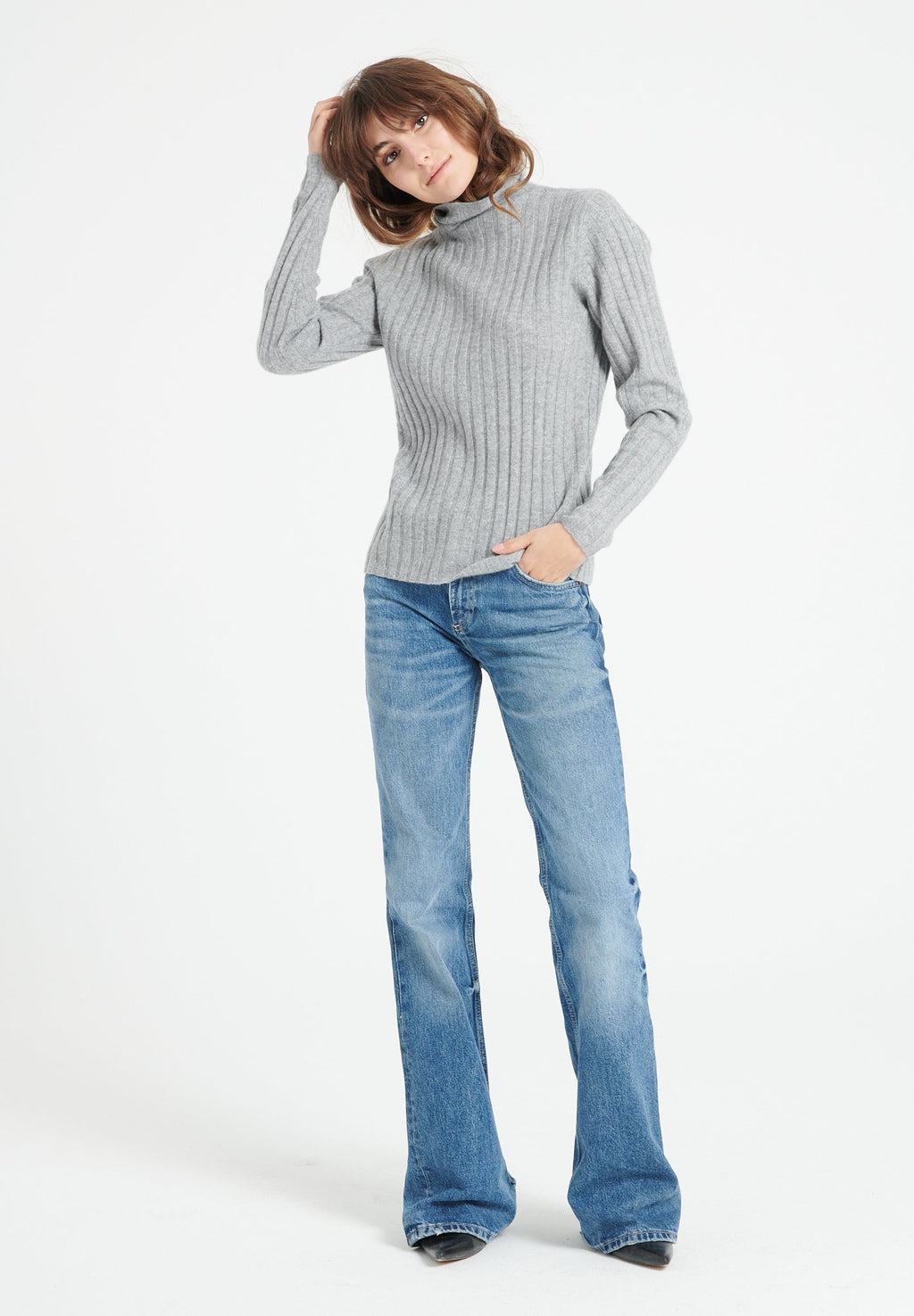 LILLY 15 Cashmere turtleneck sweater in traditional light grey ribbing