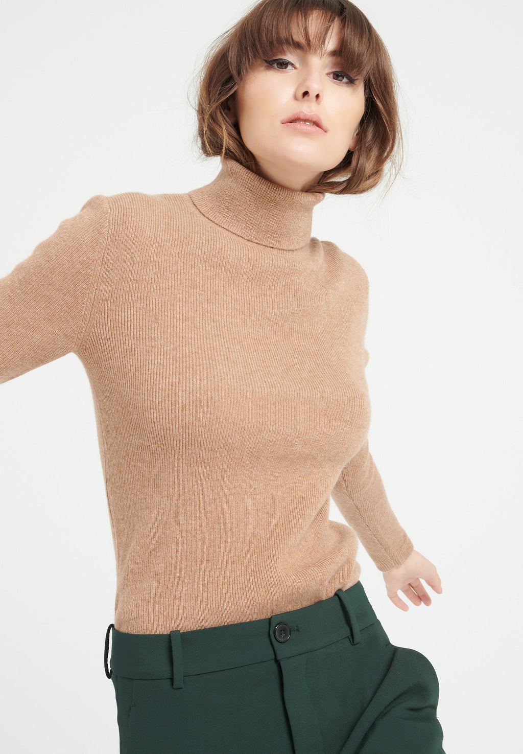 LILLY 17 Traditional camel ribbed cashmere turtleneck sweater