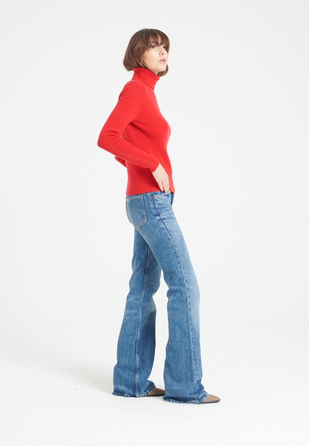 LILLY 17 Cashmere turtleneck sweater in traditional red ribbing