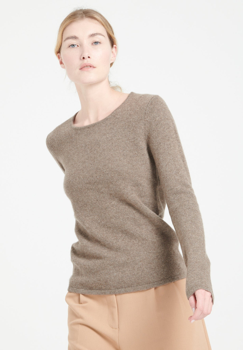 LILLY 18 4-thread cashmere boat-neck sweater in taupe