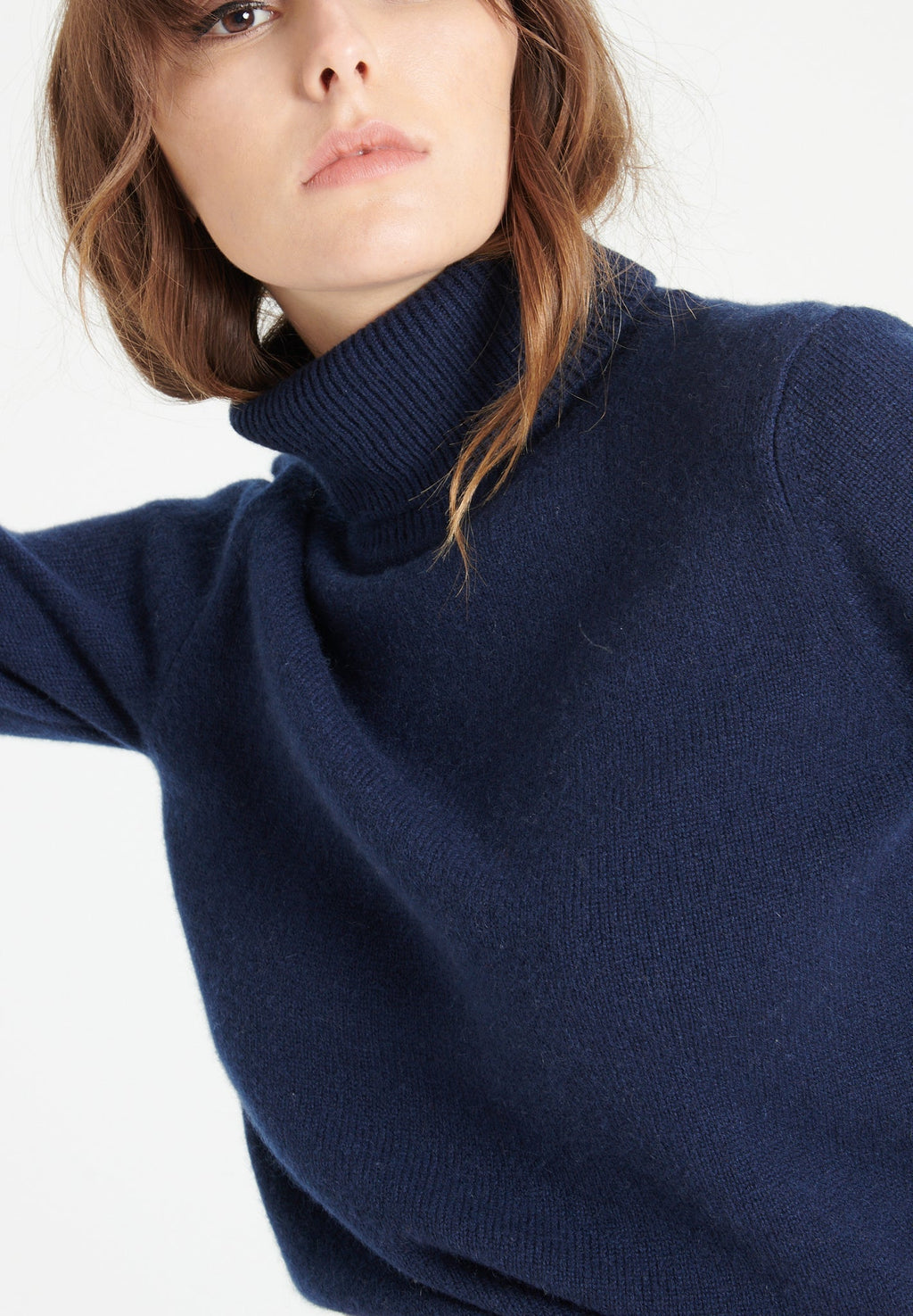 LILLY 19 4-thread cashmere turtleneck sweater navy blue