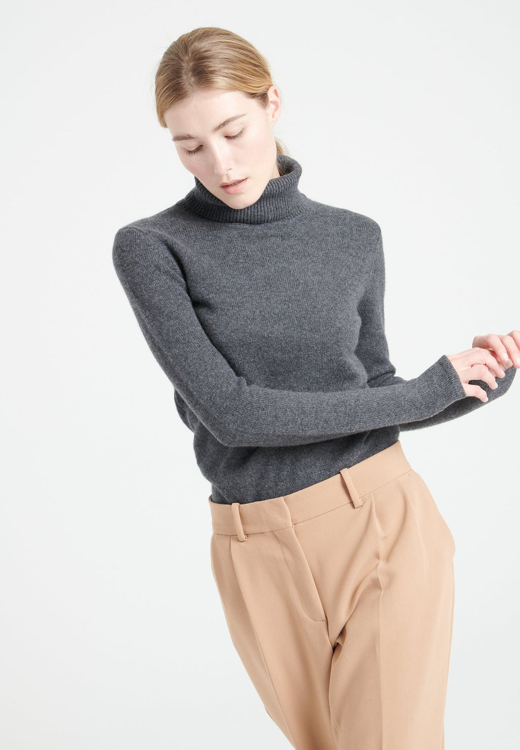 LILLY 19 4-thread cashmere turtleneck sweater charcoal grey