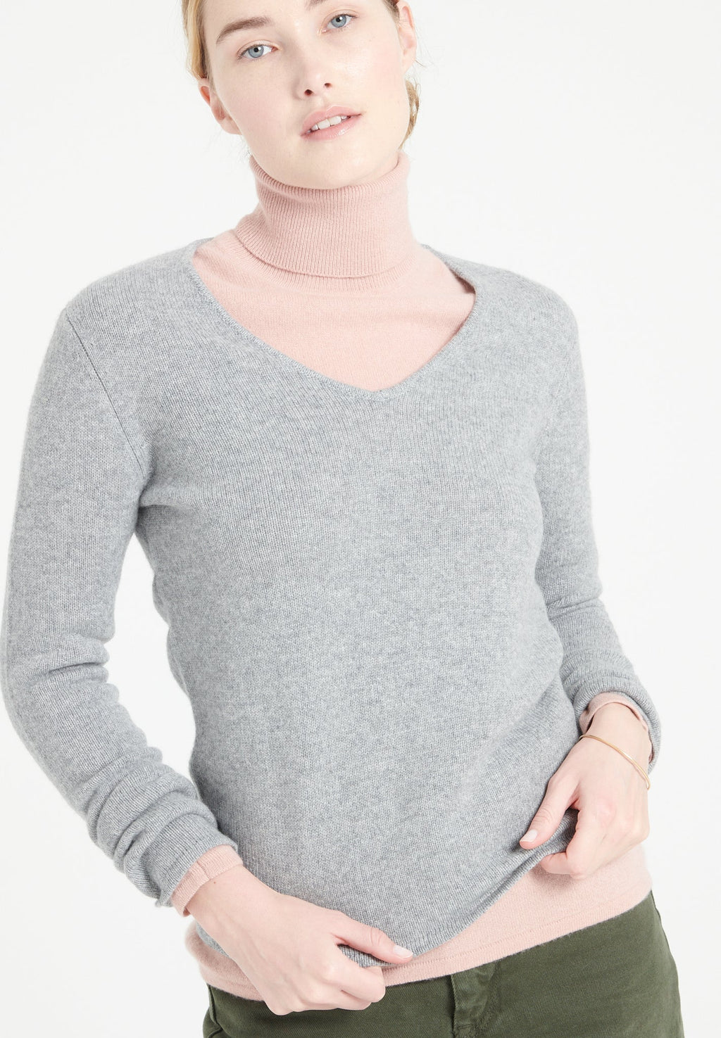 LILLY 20 4-thread cashmere V-neck sweater light grey