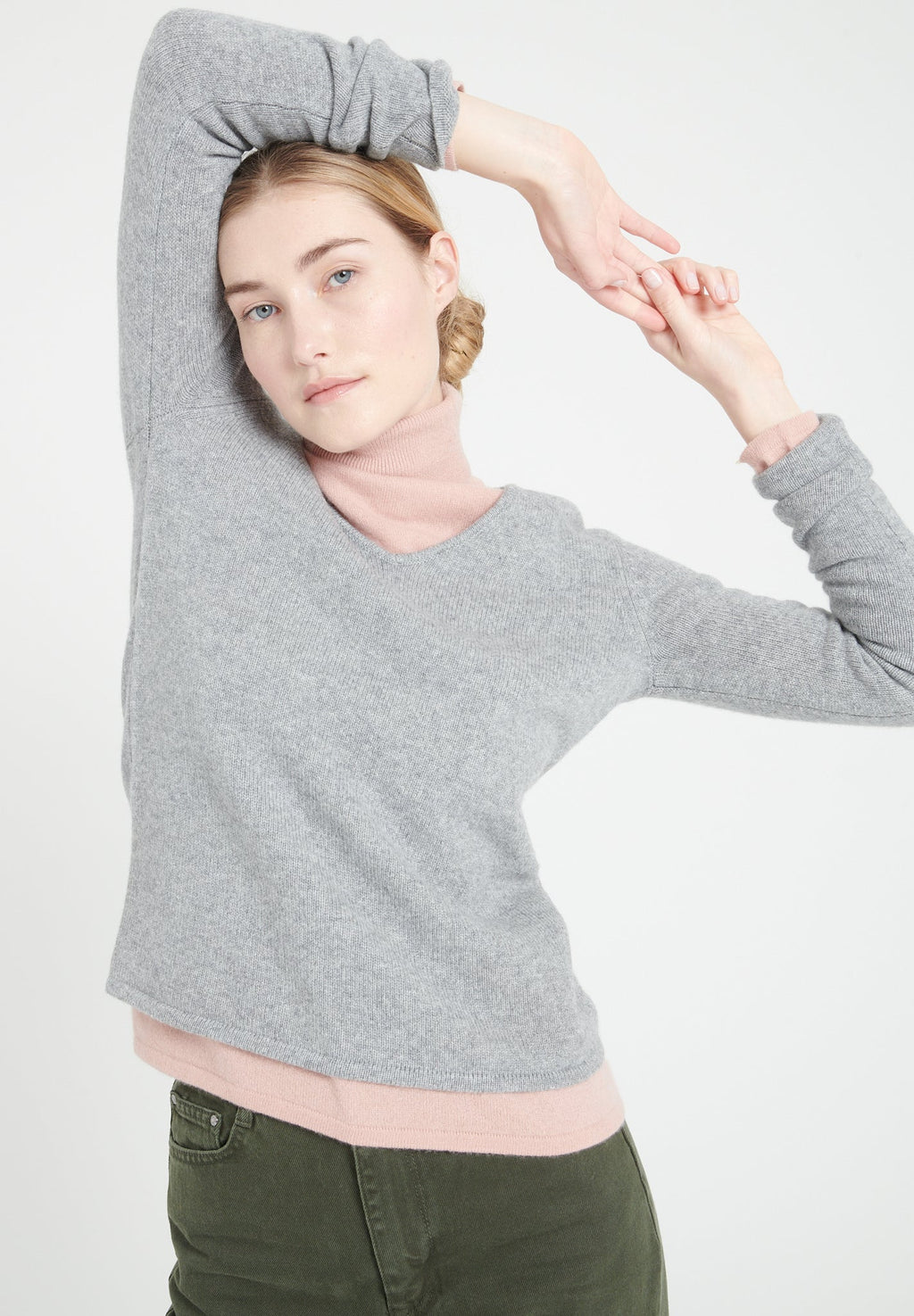 LILLY 20 4-thread cashmere V-neck sweater light grey