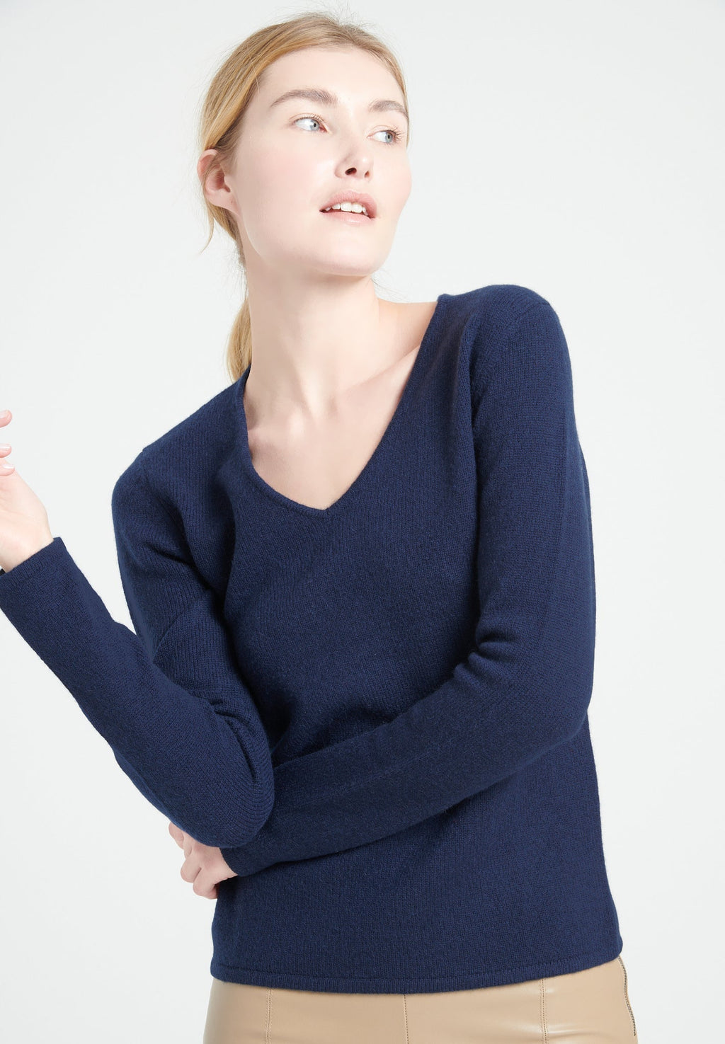 LILLY 20 4-thread cashmere V-neck sweater navy blue