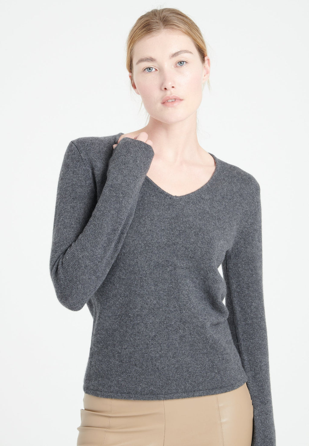 LILLY 20 4-thread cashmere V-neck sweater charcoal grey