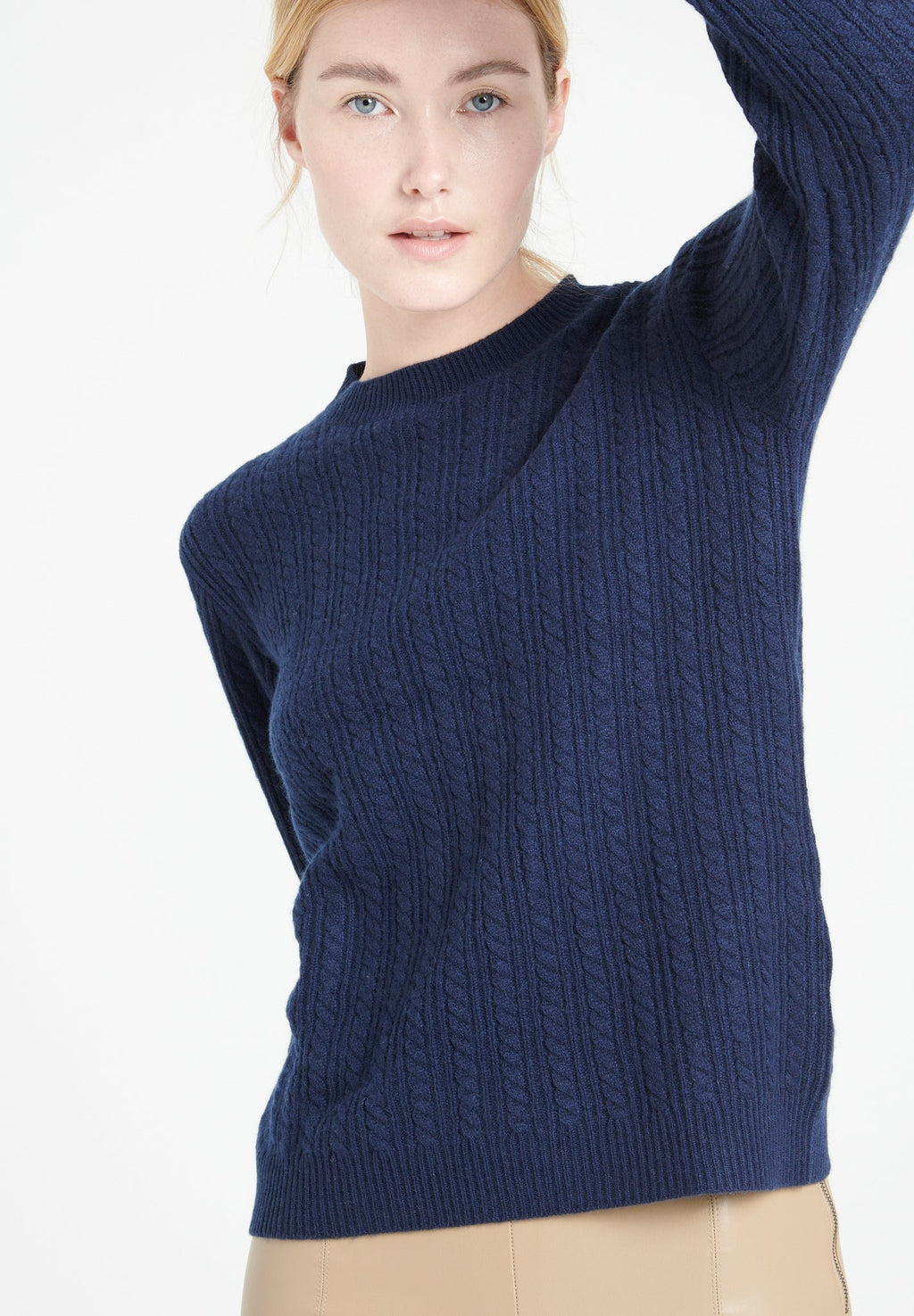 LILLY 29 4-thread cashmere cable-knit round-neck sweater navy blue