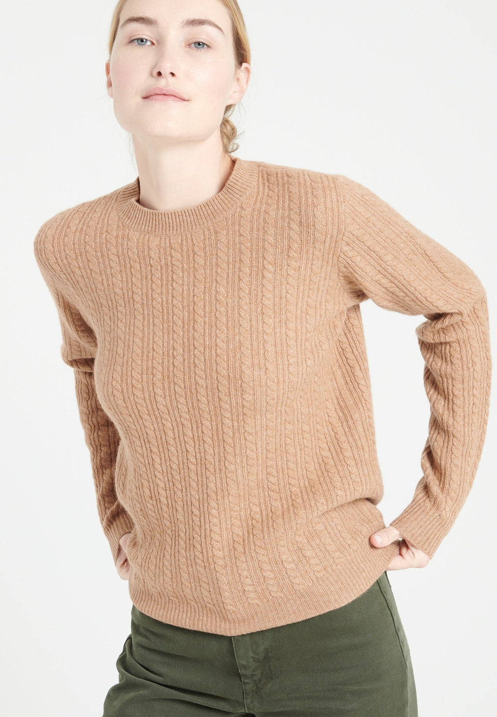 LILLY 29 4-thread cashmere cable-knit round-neck sweater camel