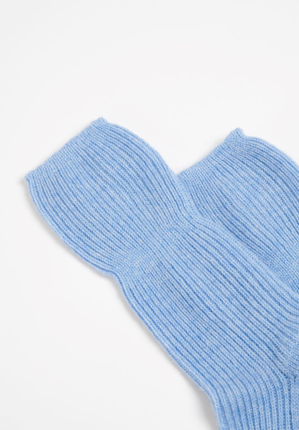 Light blue 4-count ribbed socks