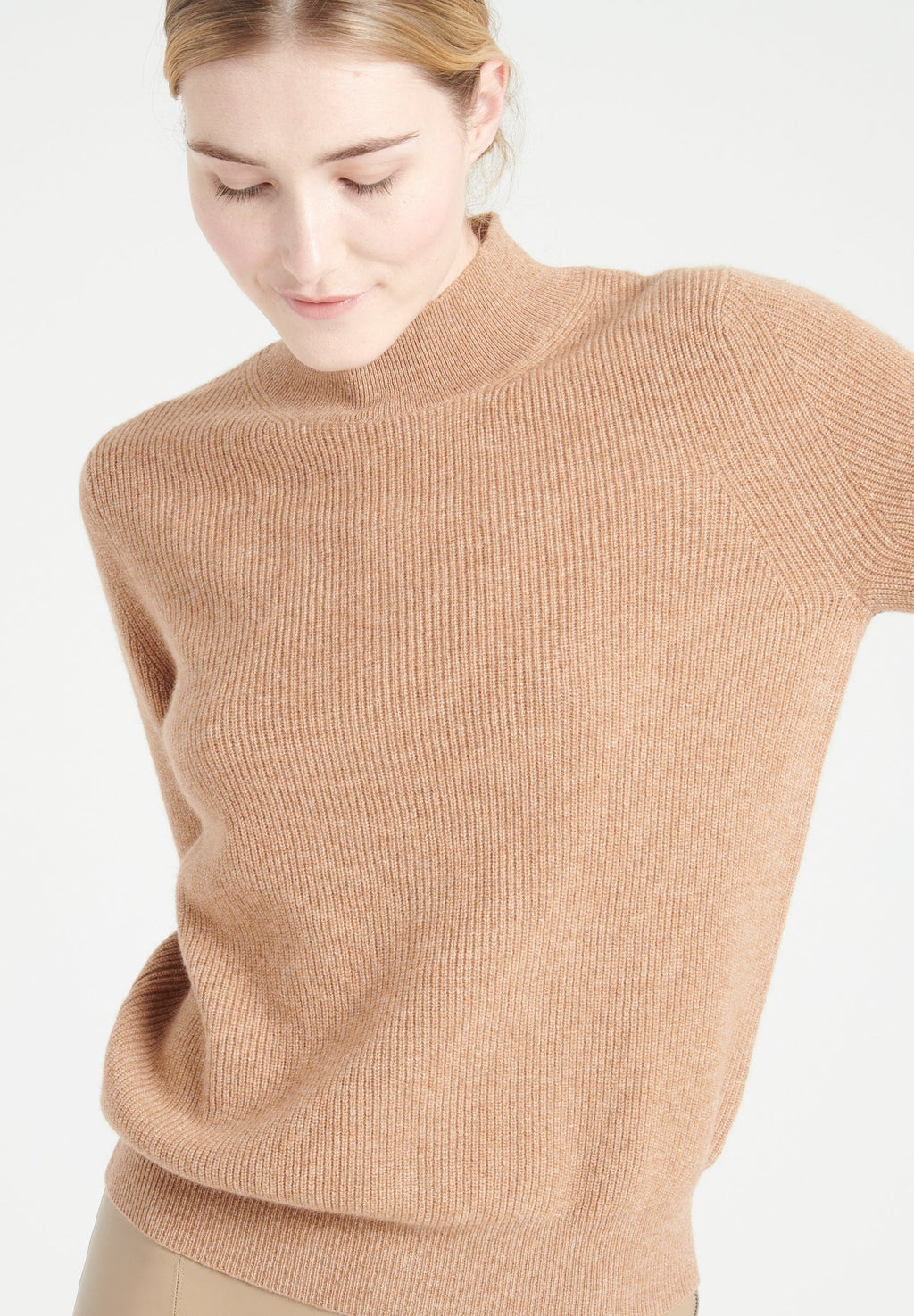 MIA 1 Camel cashmere rib knit stand-up collar sweater