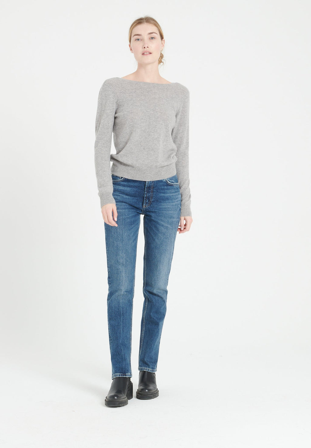 MIA 7 Light grey cashmere V-neck sweater