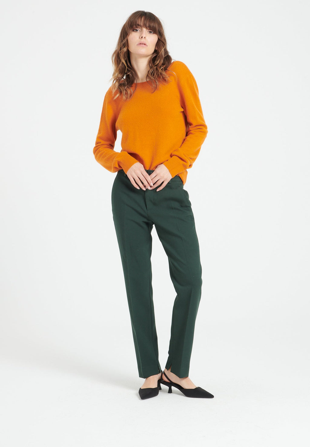 MIA 7 Pumpkin orange cashmere V-neck sweater