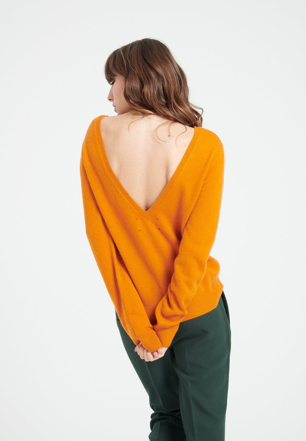 MIA 7 Pumpkin orange cashmere V-neck sweater