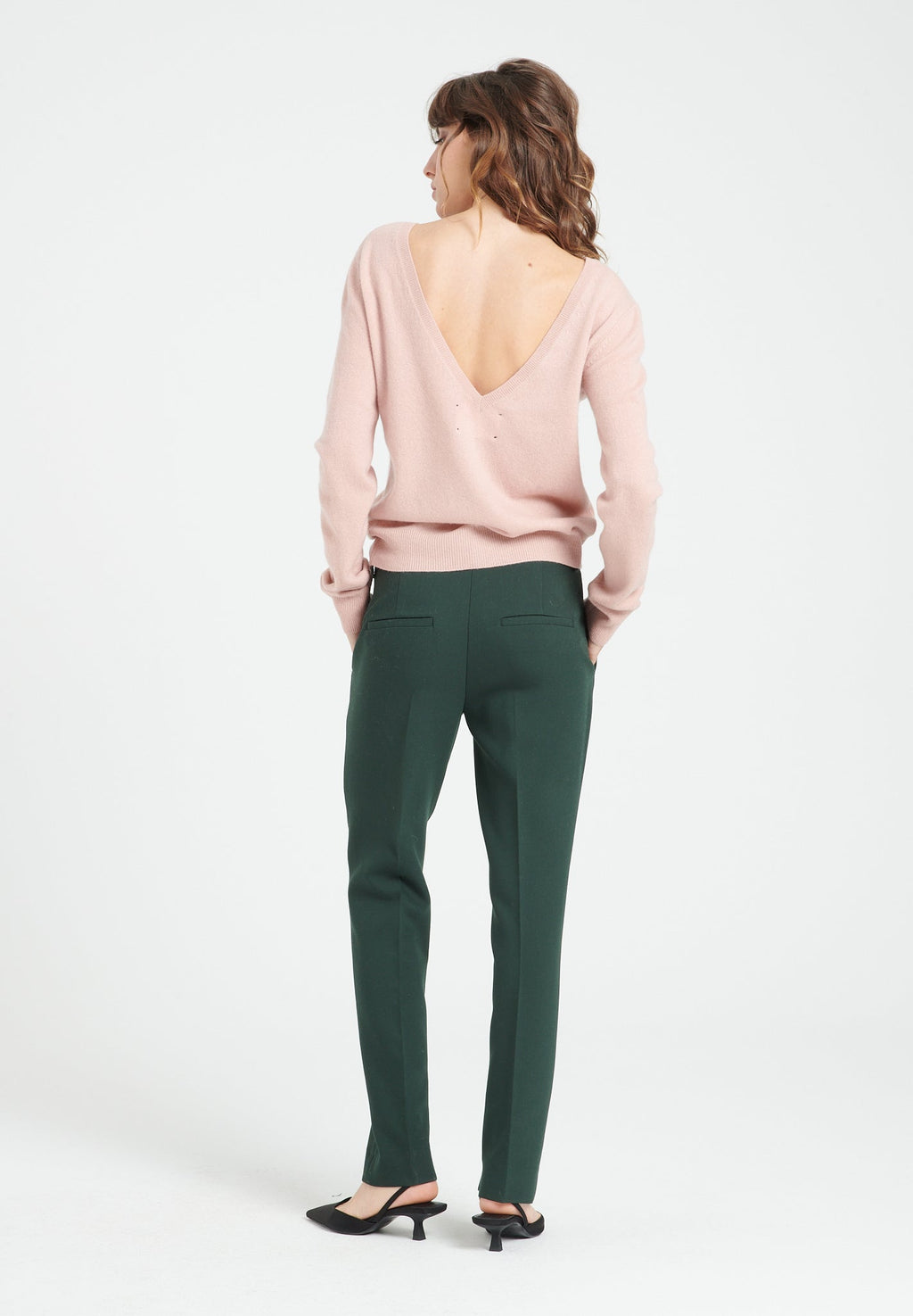 MIA 7 V-back sweater in powder pink cashmere