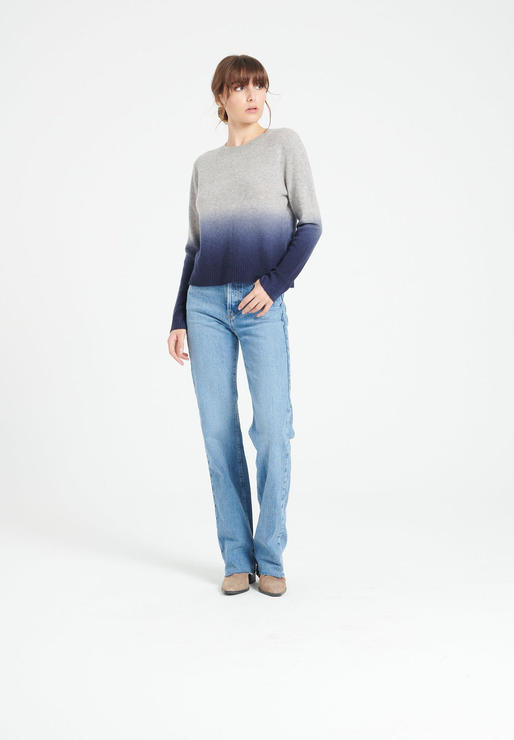 MIA 8 Cashmere round-neck sweater with tie motif