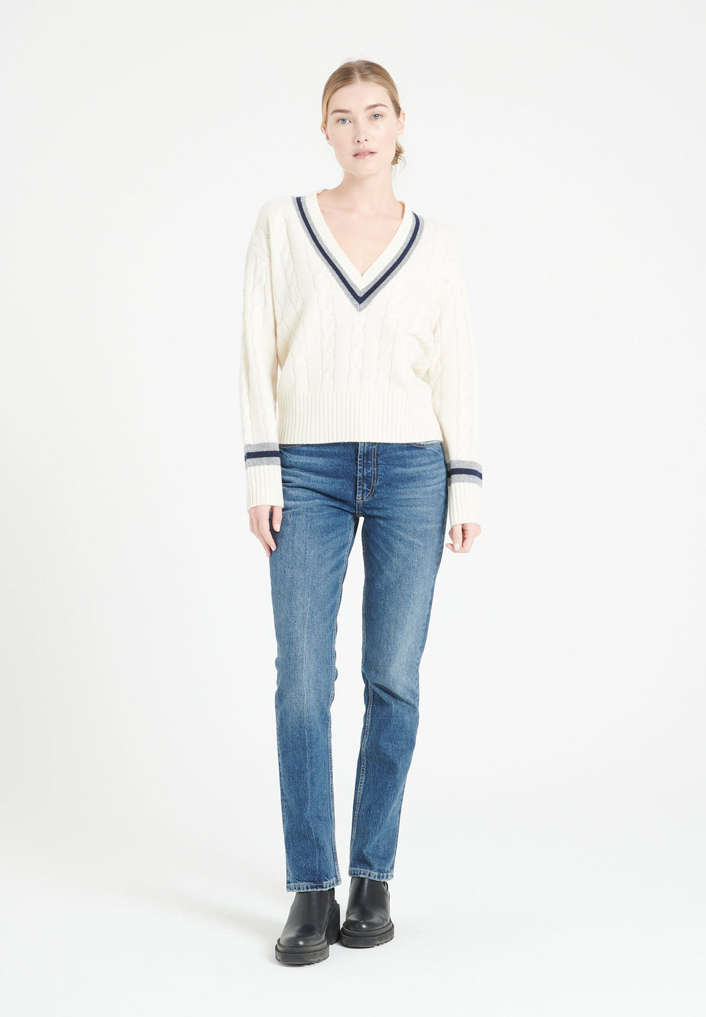 MIA 10 Cashmere V-neck sweater, 6-thread cable knit, ecru white