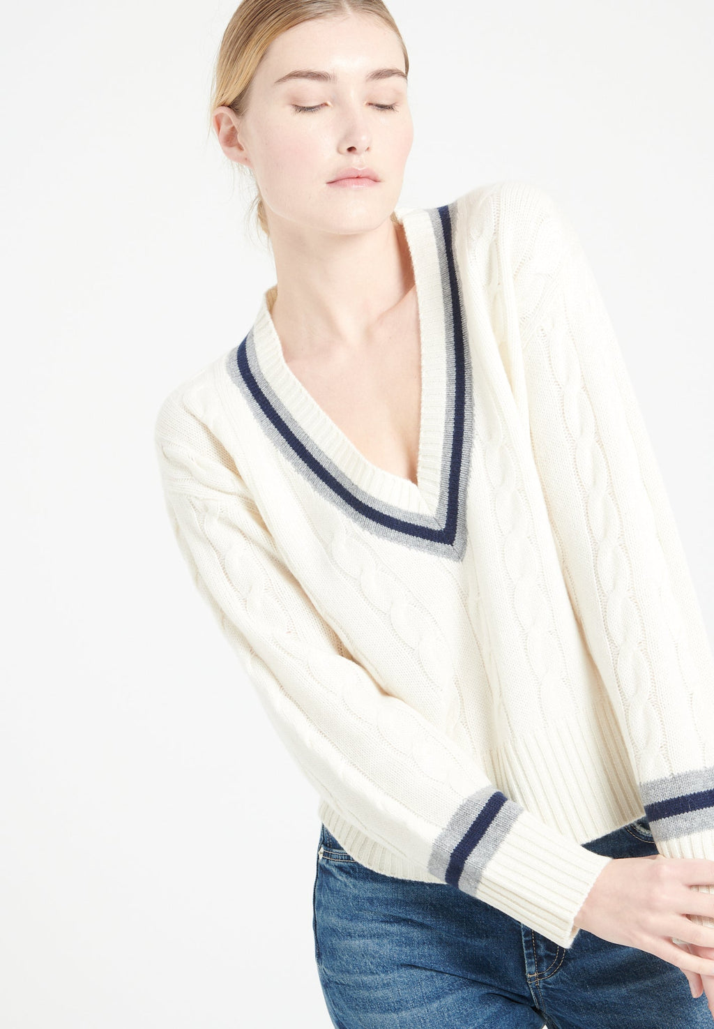 MIA 10 Cashmere V-neck sweater, 6-thread cable knit, ecru white