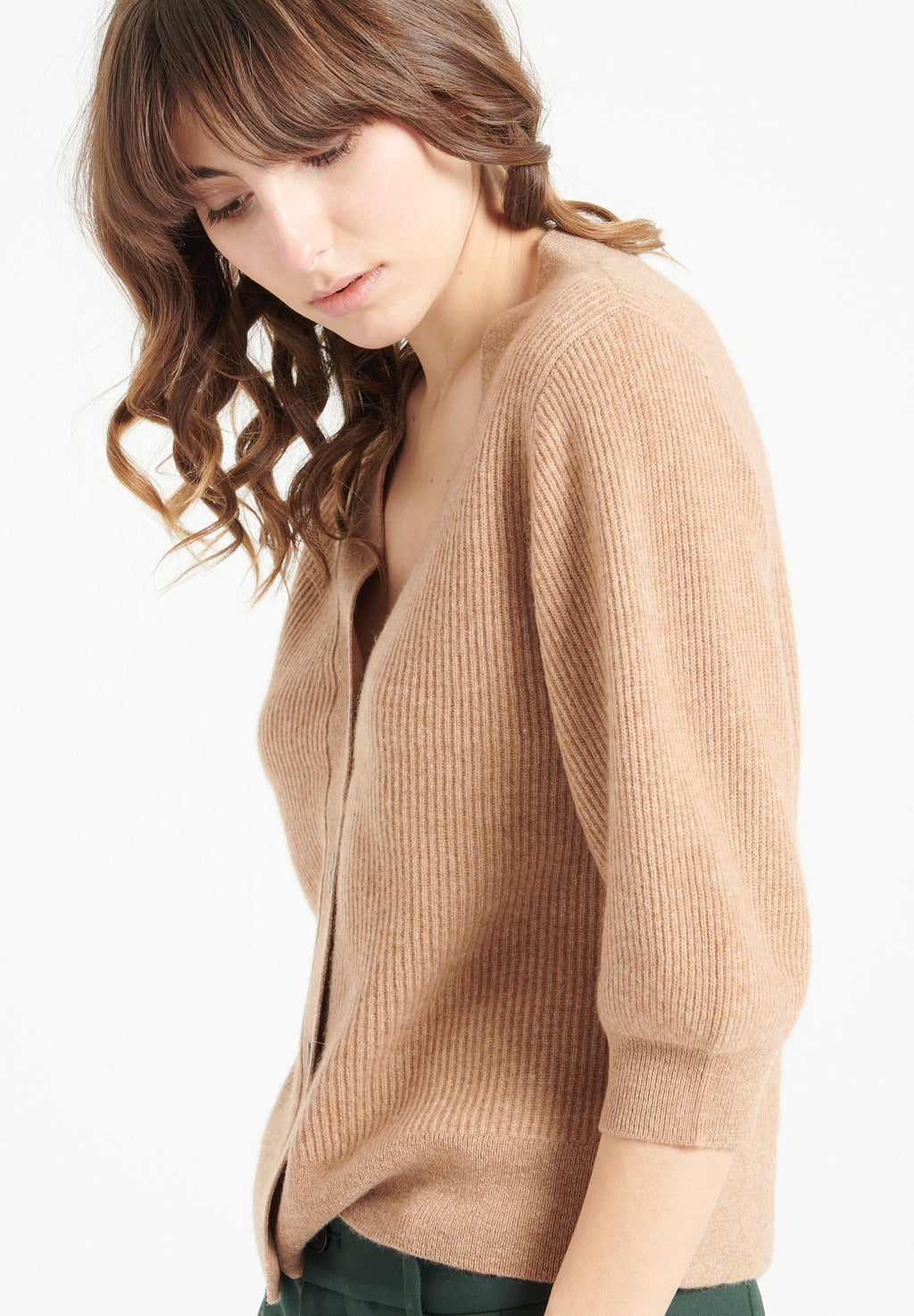 MIA 13 V-neck cashmere cardigan short sleeves ribbed camel