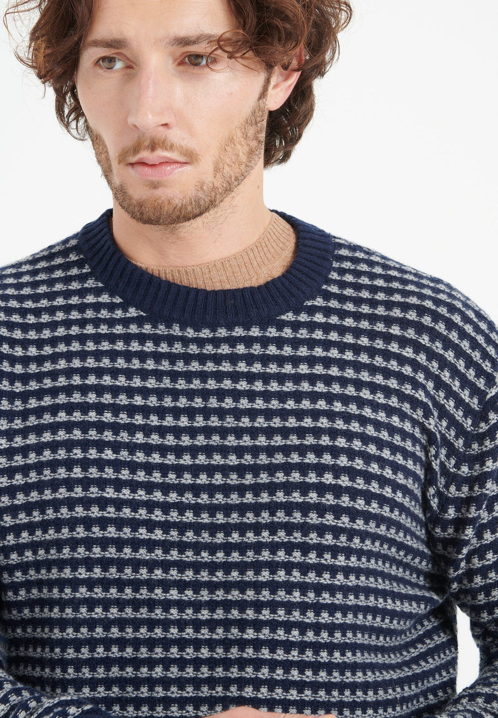 ZACH 3 Round-neck cashmere sweater with 4-thread jacquard pattern in two colors